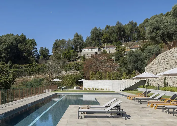 Quinta Leitao With 25m Pool & Gim By Se *