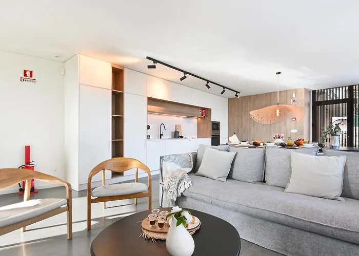 Quinta Leitao With 25m Pool & Gim By Se 아파트 *