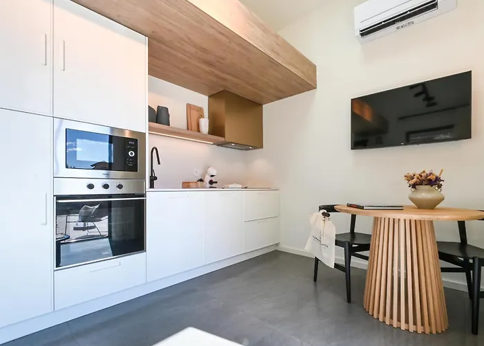 Quinta Leitao With 25m Pool & Gim By Se *