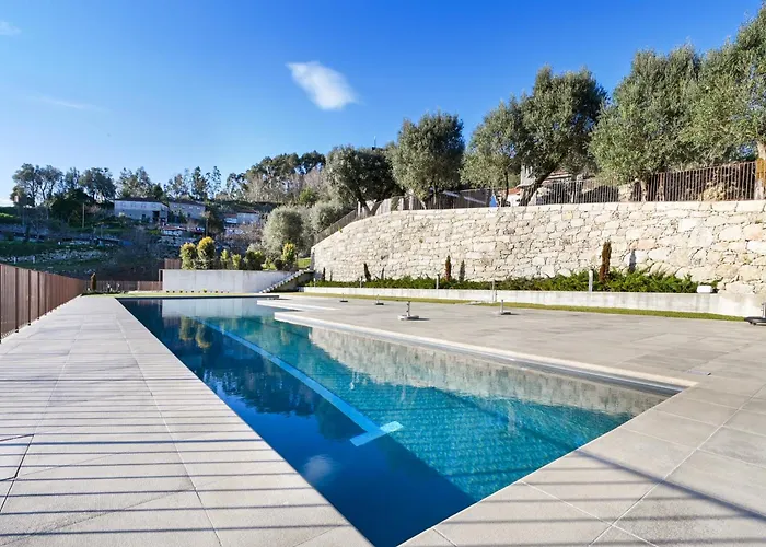 Quinta Leitao With 25m Pool & Gim By Se Apartment *