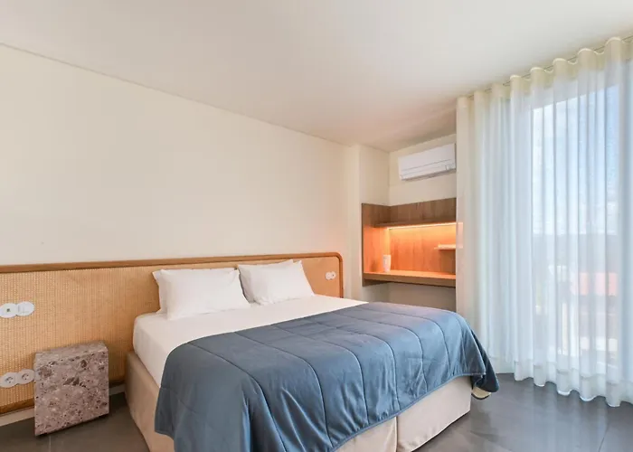 Quinta Leitao With 25m Pool & Gim By Se Apartment *