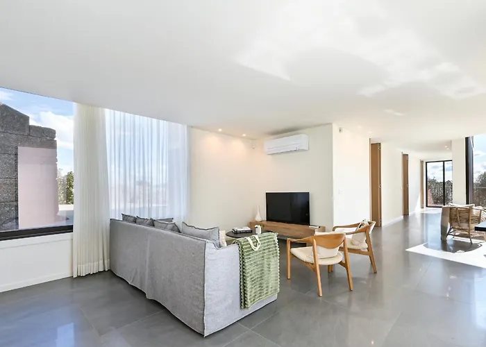 Quinta Leitao With 25m Pool & Gim By Se 아파트 *