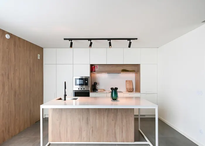 Apartment Quinta Leitao With 25m Pool & Gim By Se *